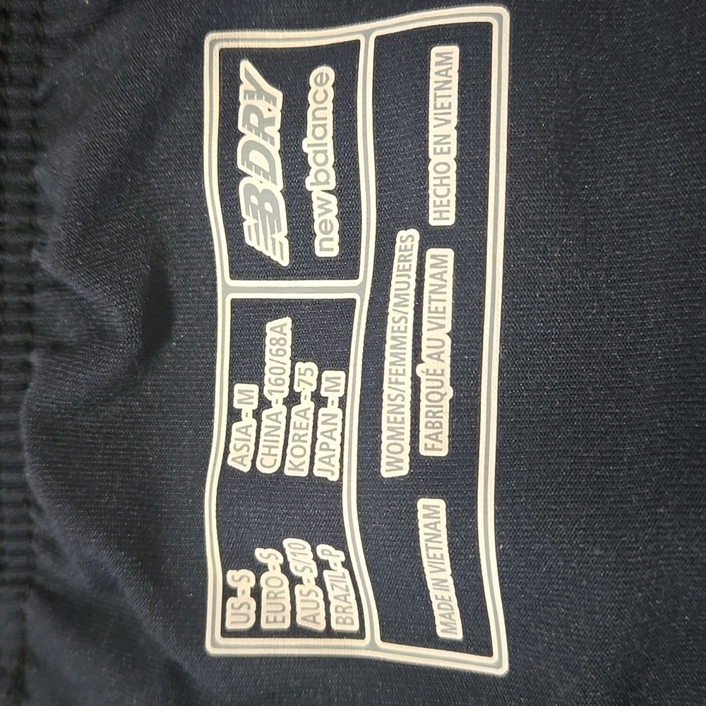 WOMAN'S NEW BALANCE DRY SHORTS - Picture 3 of 6